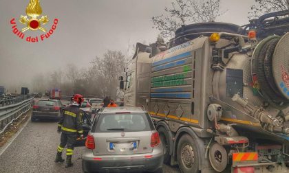 Incidente a Mandello del Lario: 7 auto coinvolte, Statale 36 chiusa verso Milano