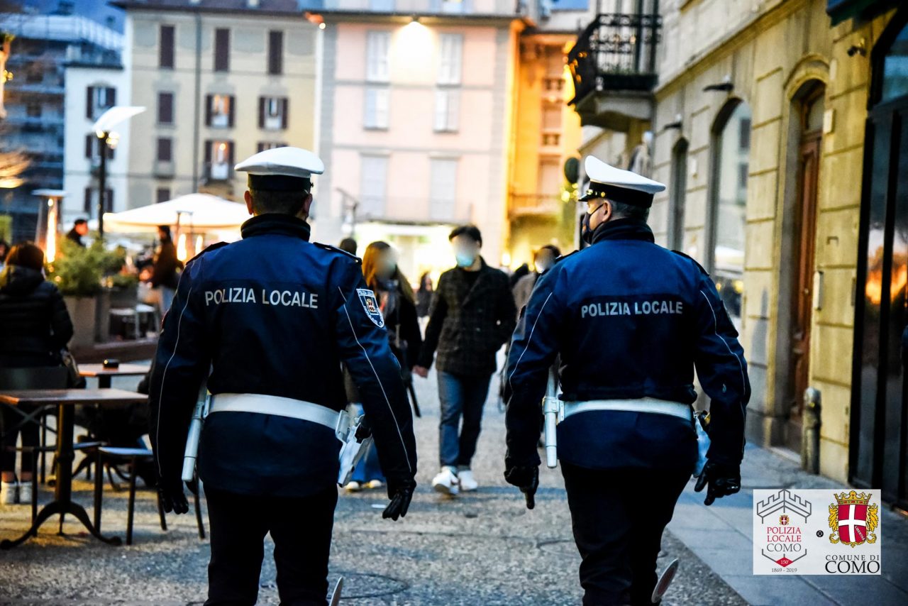 Controlli della Polizia locale nel fine settimana: fermato anche un minorenne in possesso di marijuana