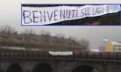 Febbre derby: i tifosi comaschi appendono uno striscione sul Ponte Vecchio