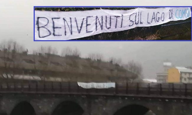 Febbre derby: i tifosi comaschi appendono uno striscione sul Ponte Vecchio