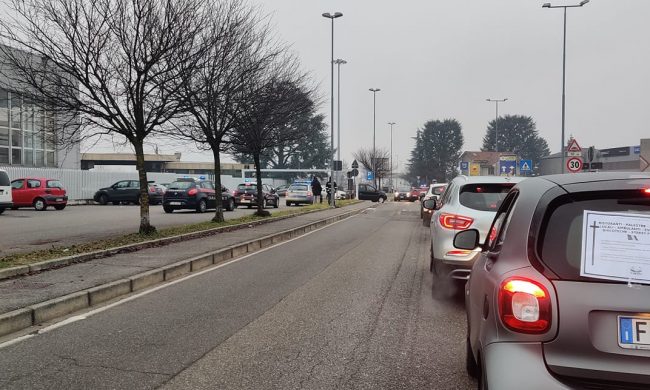 Valassina bloccata dal corteo funebre