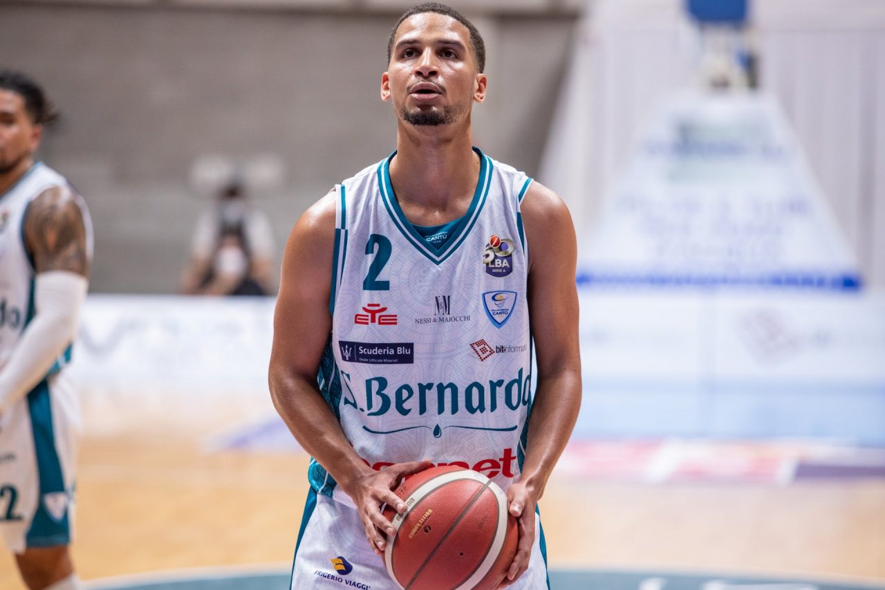 Pallacanestro Cantù sconfitta a Trieste