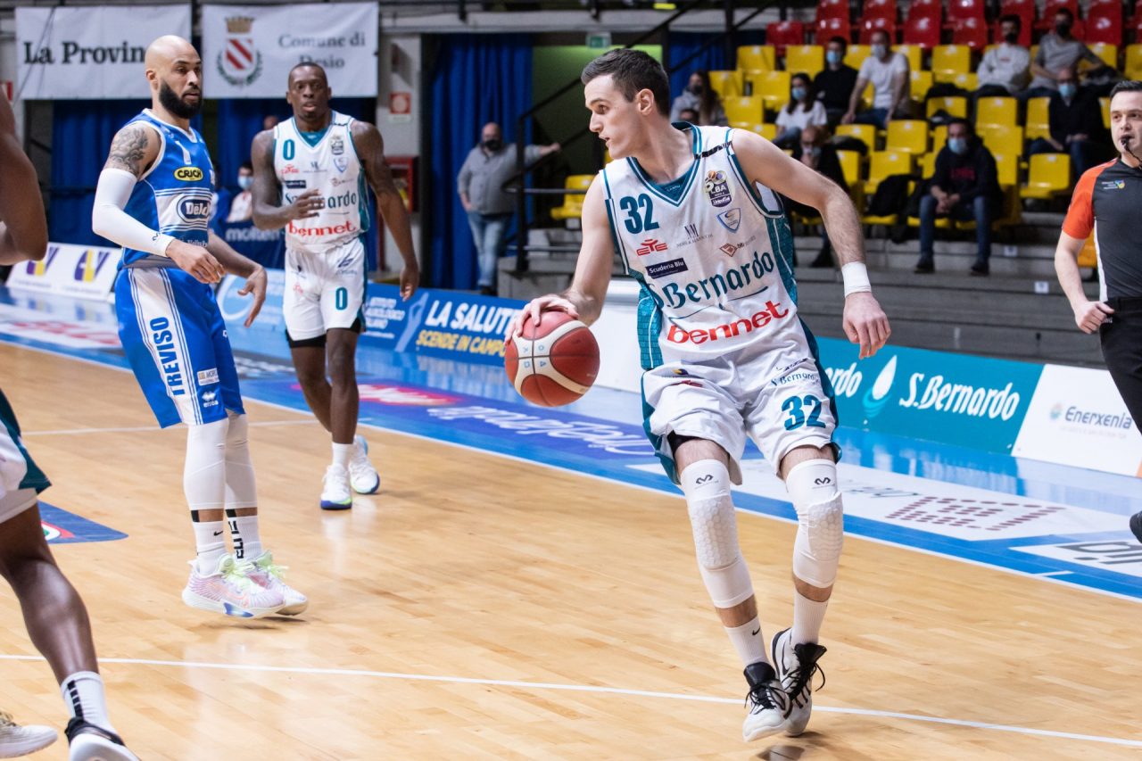 Pallacanestro Cantù domenica il posticipo a Trieste