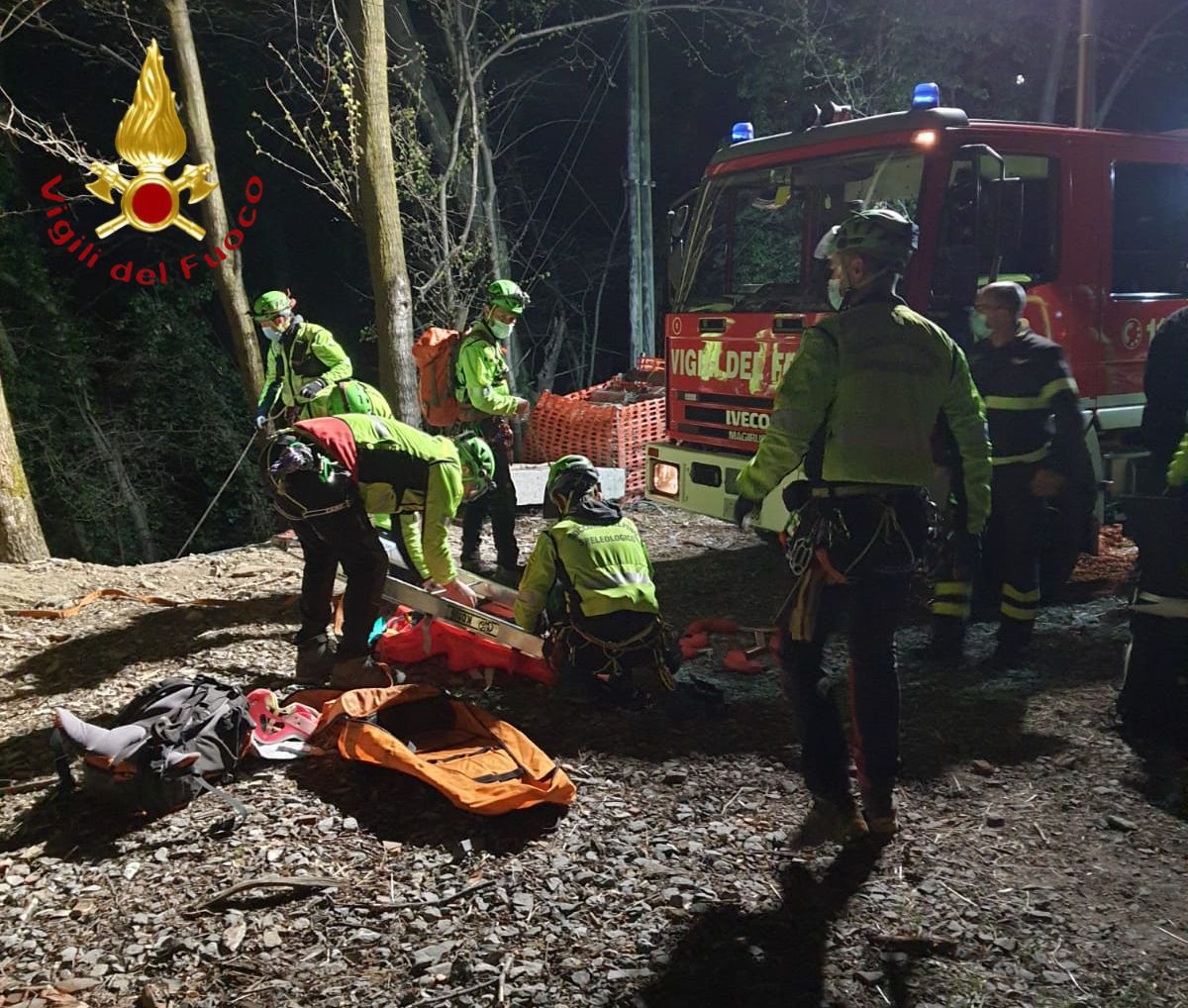 Anziano disperso in Val d’Intelvi: ritrovato senza vita in fondo a un dirupo