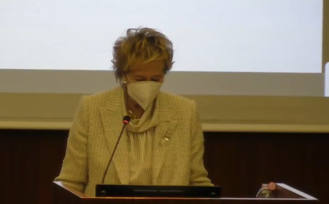 Presentati i centri vaccinali massivi, previsti anche centri mobili. Fontana: “Ora serve cambiare passo sull’arrivo dei vaccini”