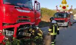 Tir finisce fuori strada a Lipomo: il gasolio finisce nel torrente