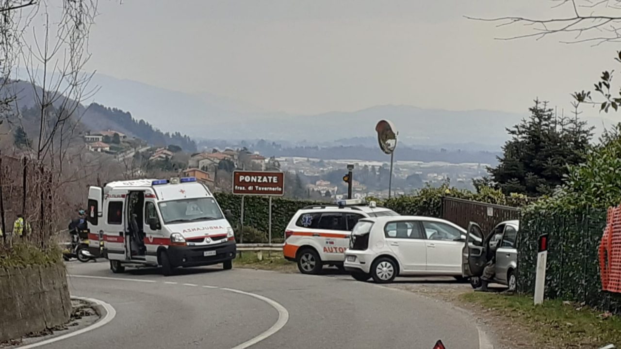 Incidente a Tavernerio investito un ciclista di 18 anni