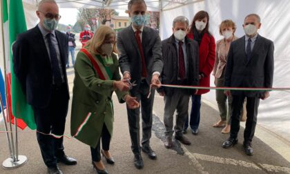 Inaugurato l'hub vaccinale di Lurate: si parte mercoledì con i primi 500 pazienti