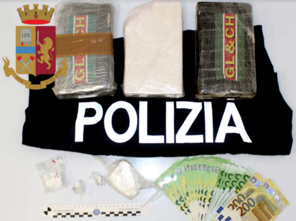 Deteneva oltre 3 chili di cocaina: donna arrestata in piazza San Rocco