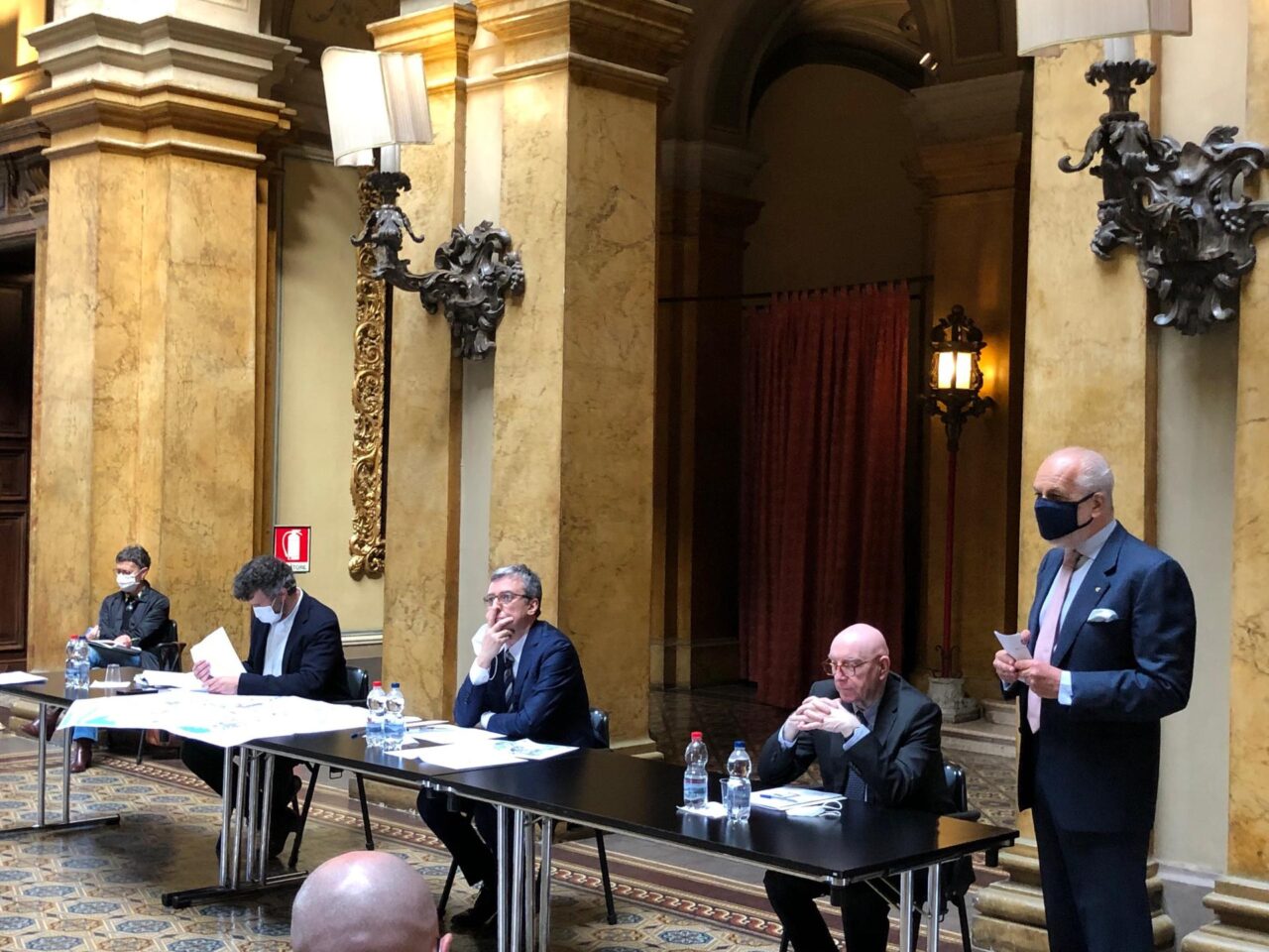 Centro vaccinale a Villa Erba, al via il 12 aprile: 600 parcheggi e viabilità modificata