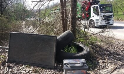 Discarica a cielo aperto sulla Sp34 a Cantù