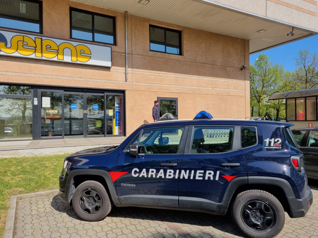Furto al Selene Città Negozio di Erba: denunciato 26enne erbese