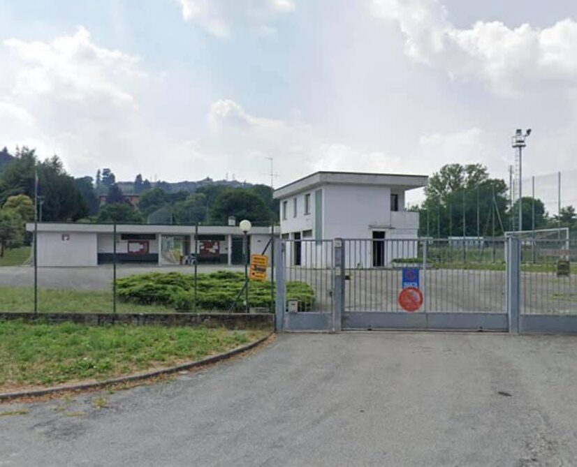 Perdite d’acqua e spogliatoi inagibili al centro sportivo di via Adamello. Martinelli: “Una vergogna”, Gervasoni: “Lavori in estate”