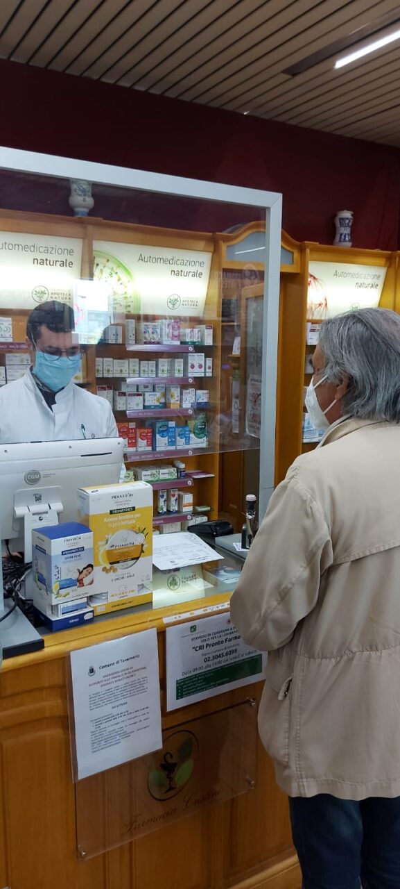 Vaccini, la Farmacia Cristini attiva un “help desk” per aiutare nelle prenotazioni