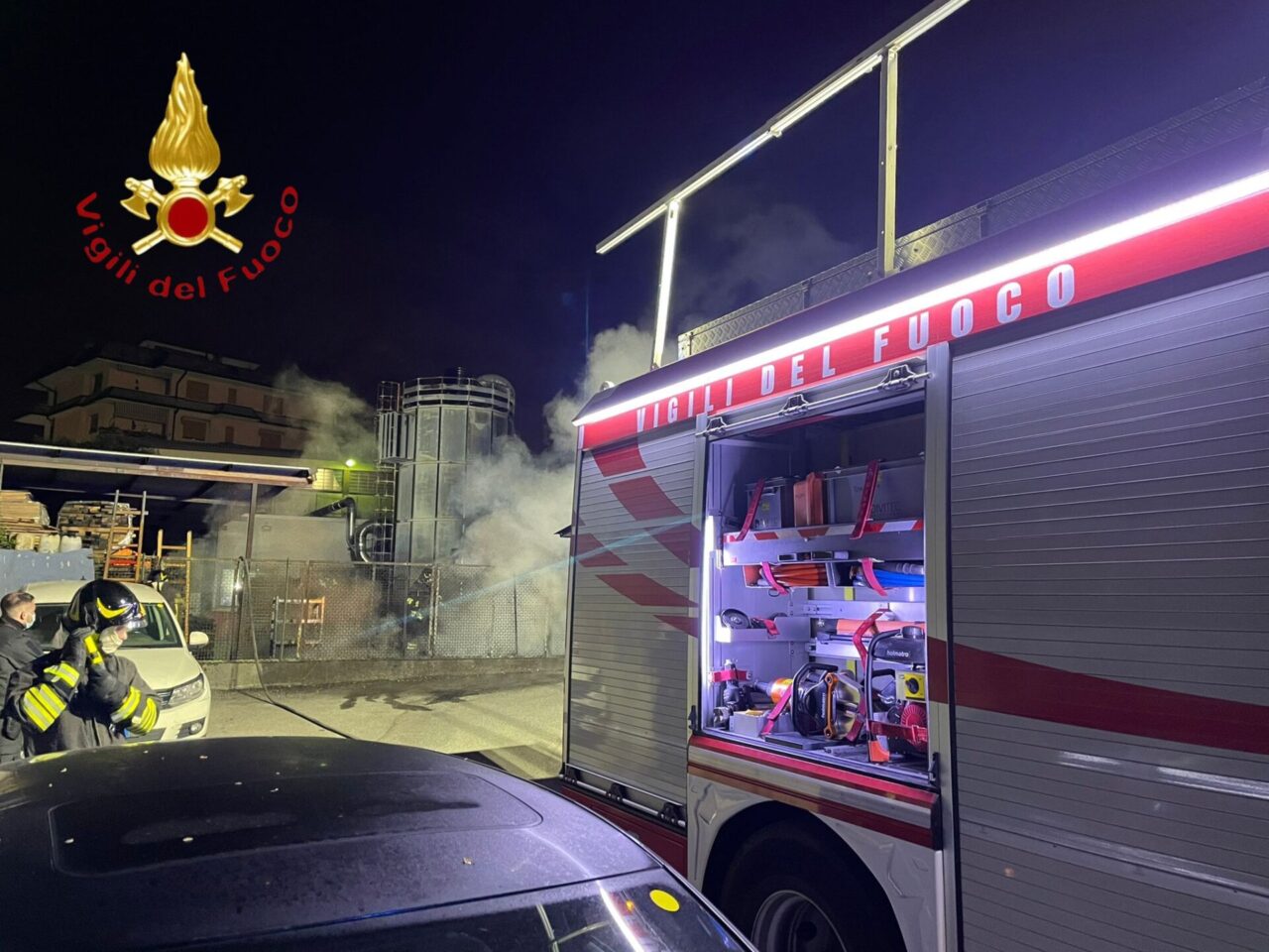 Incendio azienda a Cantù
