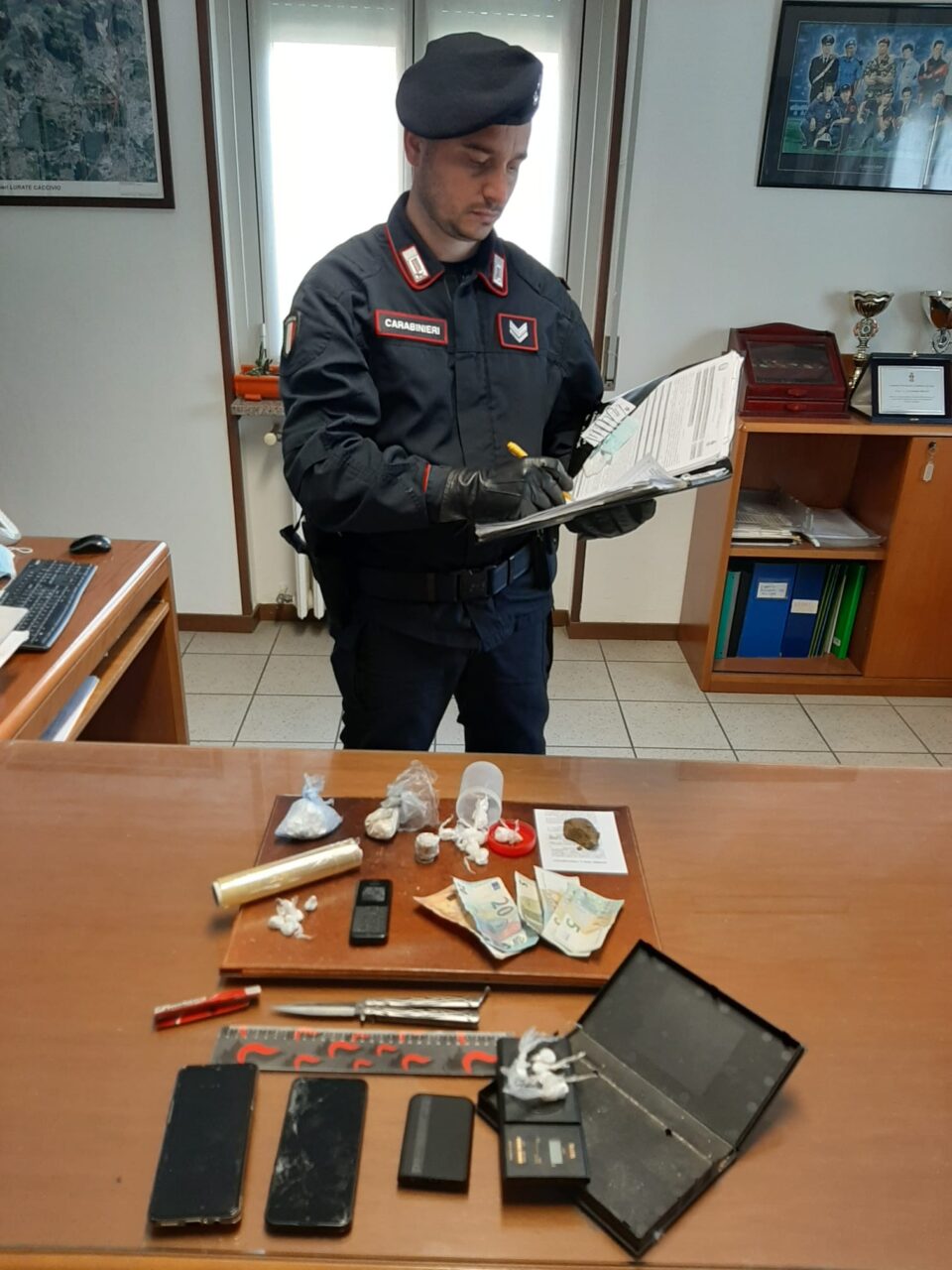 Spaccio nei boschi, un arresto a Lurate Caccivio