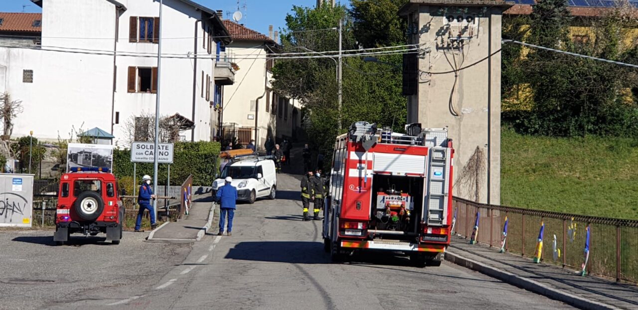 Pianta caduta sui fili della corrente, disagi a Concagno