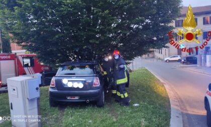 Incidente a Como, soccorsa una ventenne SIRENE DI NOTTE