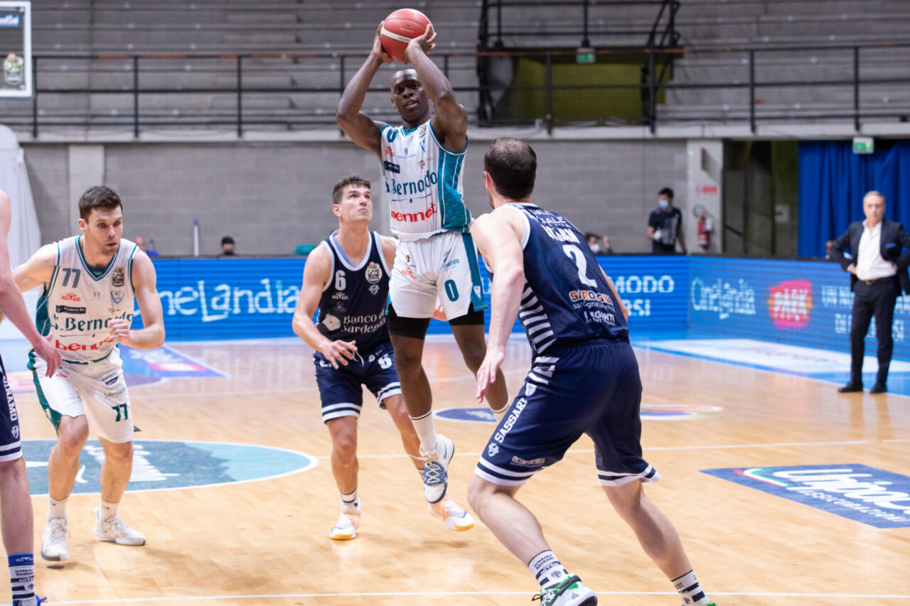 Pallacanestro Cantù vince l’ultima gara contro Sassari