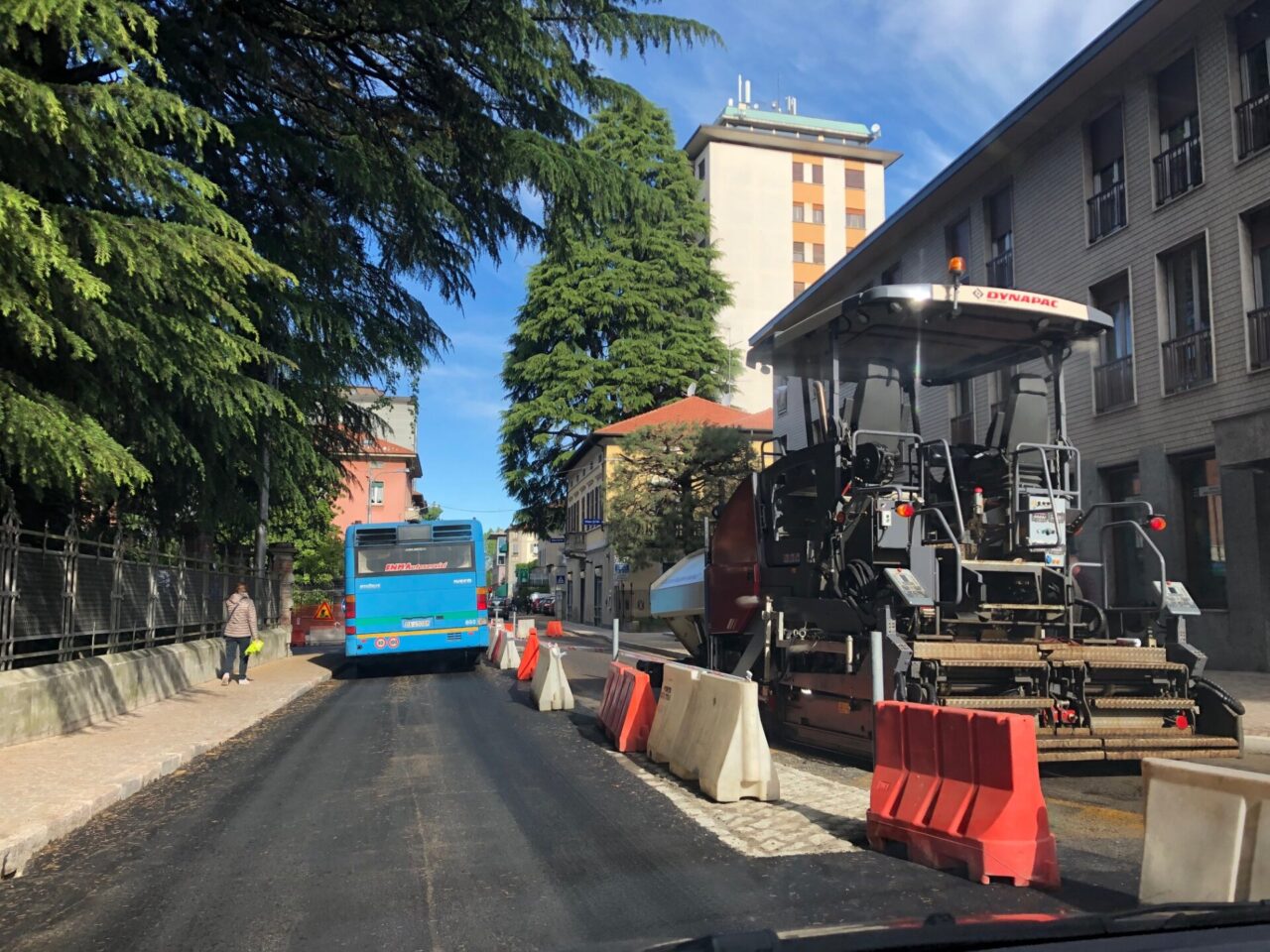 Corsa per riaprire la strada statale in centro