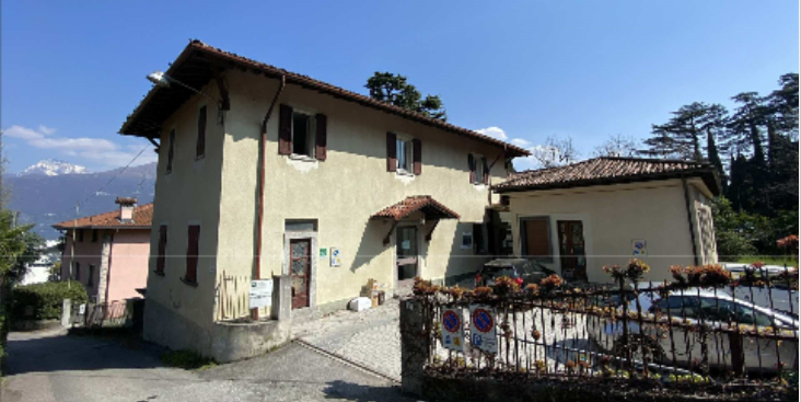 Via ai lavori per la ristrutturazione della palazzina di Asst Lariana a Menaggio