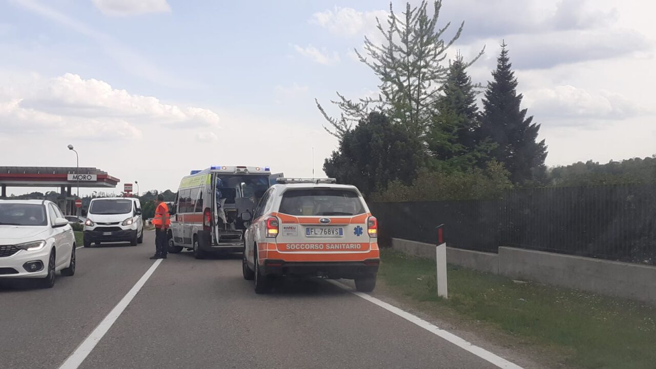 Scontro auto moto ad Alzate Brianza