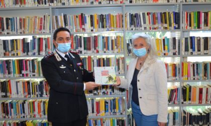 Donato il volume "La Grande Guerra dei Carabinieri" alla biblioteca di Como