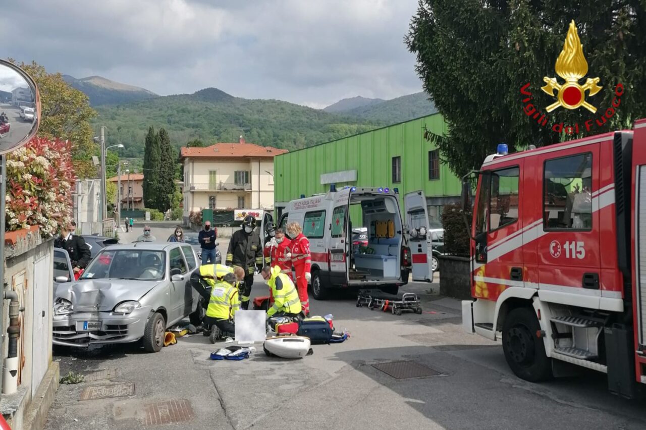 Tavernerio, auto contro un ostacolo: non ce l’ha fatta l’anziana conducente