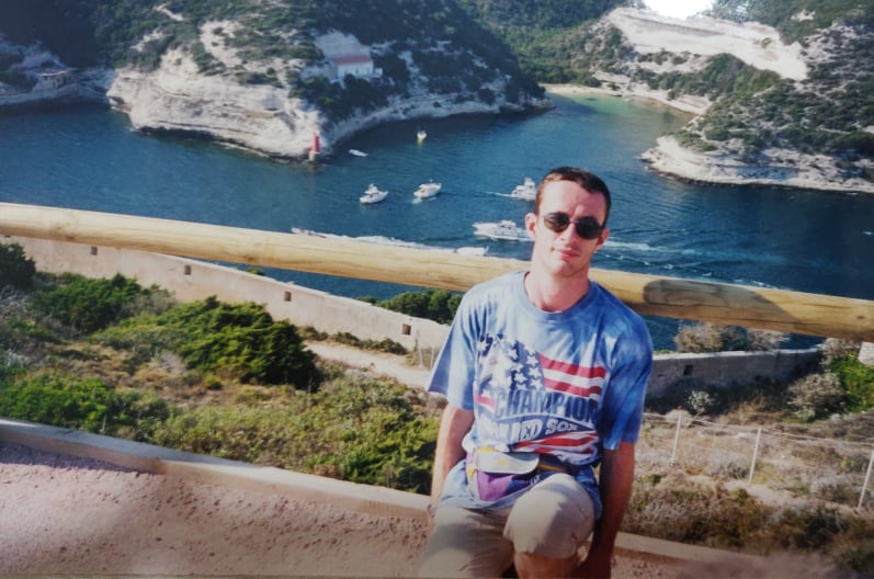 Portato via a 43 anni da una malattia rara