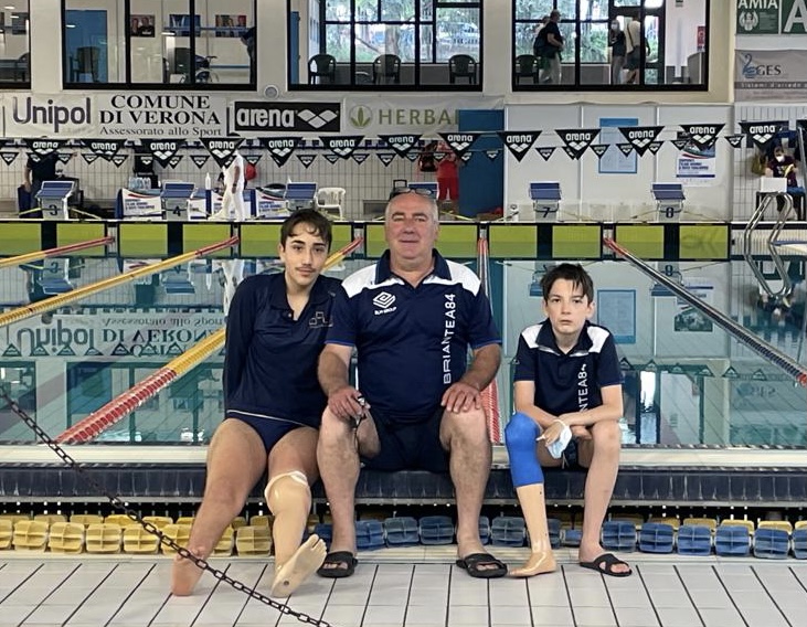 Nuoto: record Magrassi e Mascheroni migliora