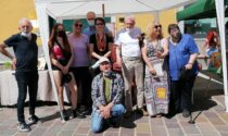 Mostra artistica in piazza: successo per l'evento della "Carlo Linati"