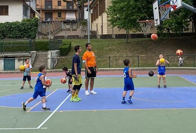 Pallacanestro lariana che successo gli Open day di Spina Bees a Grandate e Cavallasca