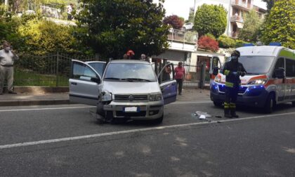 Incidente ad Anzano: finisce con l'auto contro un furgone in sosta