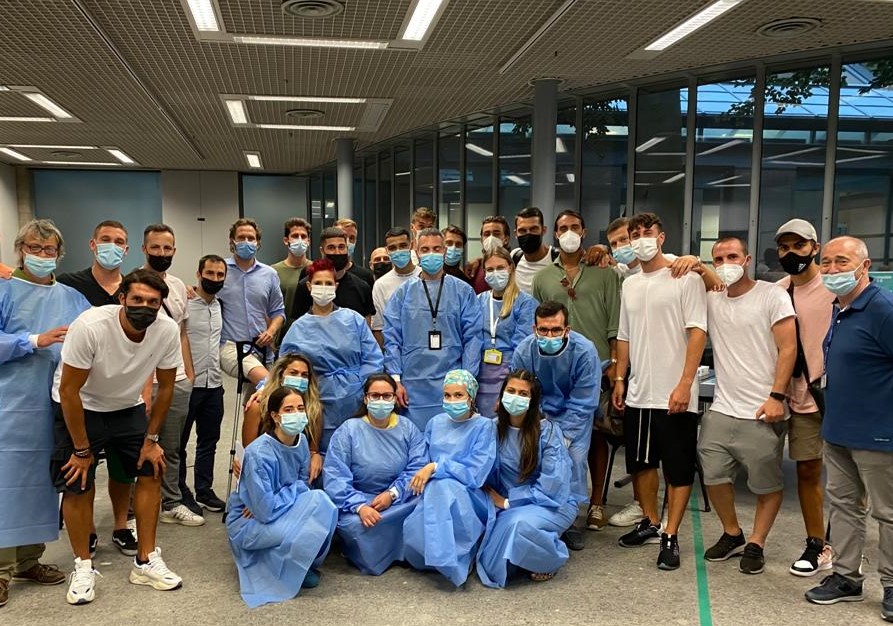 Como calcio ieri il vaccino a tutta la squadra, domani si parte per Bormio