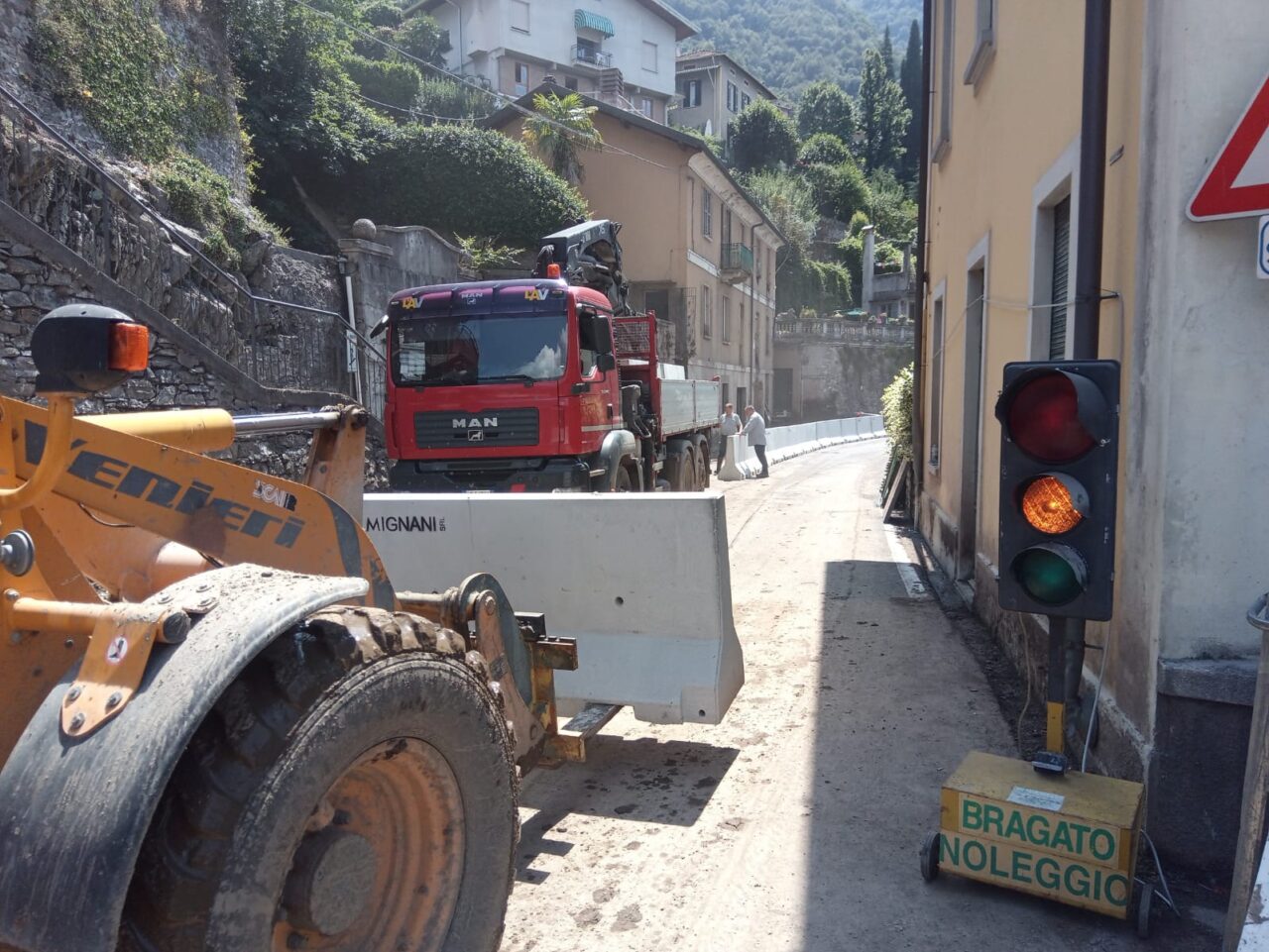 Dopo l’alluvione, modifiche alla viabilità: senso unico alternato sulla Lariana a Blevio e chiusa la Regina Vecchia a Laglio