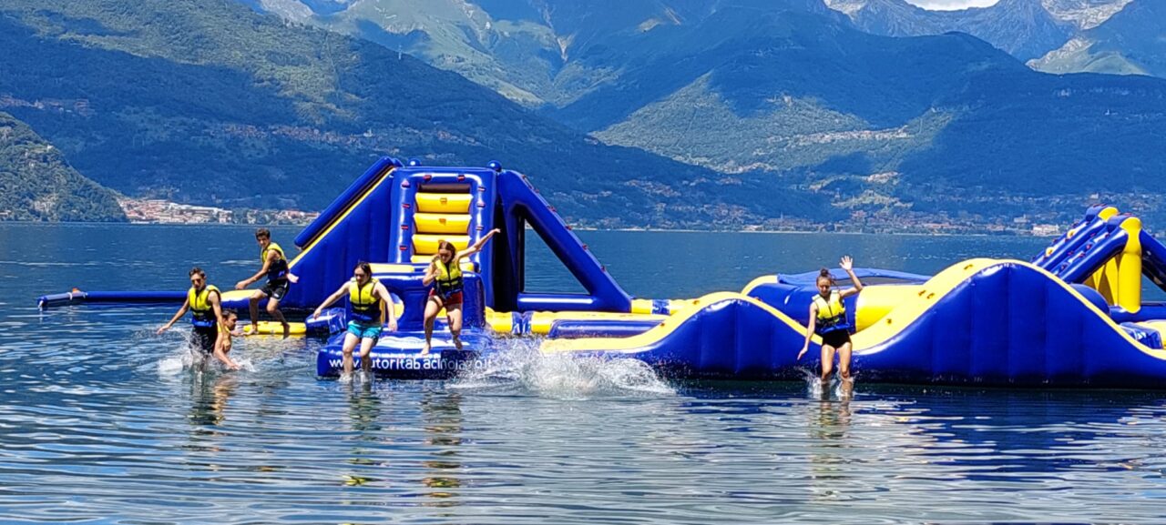 E vai con i tuffi: inaugurato il primo acquapark sul Lago di Como