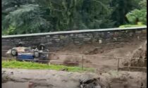 Terrore a Rovenna: acqua e fango travolgono le auto