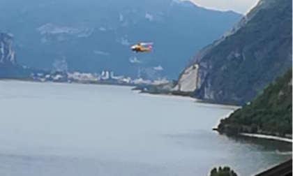 Frontale sulla Lecco-Bellagio: intervento dell’elisoccorso, coinvolto un bimbo di 4 anni