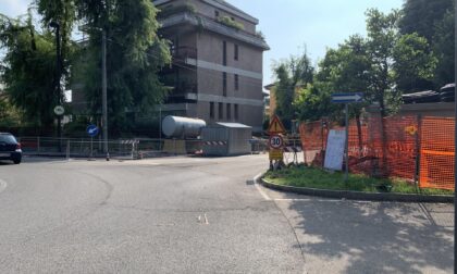 Partiti i lavori in via Virgilio a Mariano Comense. L'assessore: "Finiremo entro l'inizio di settembre"