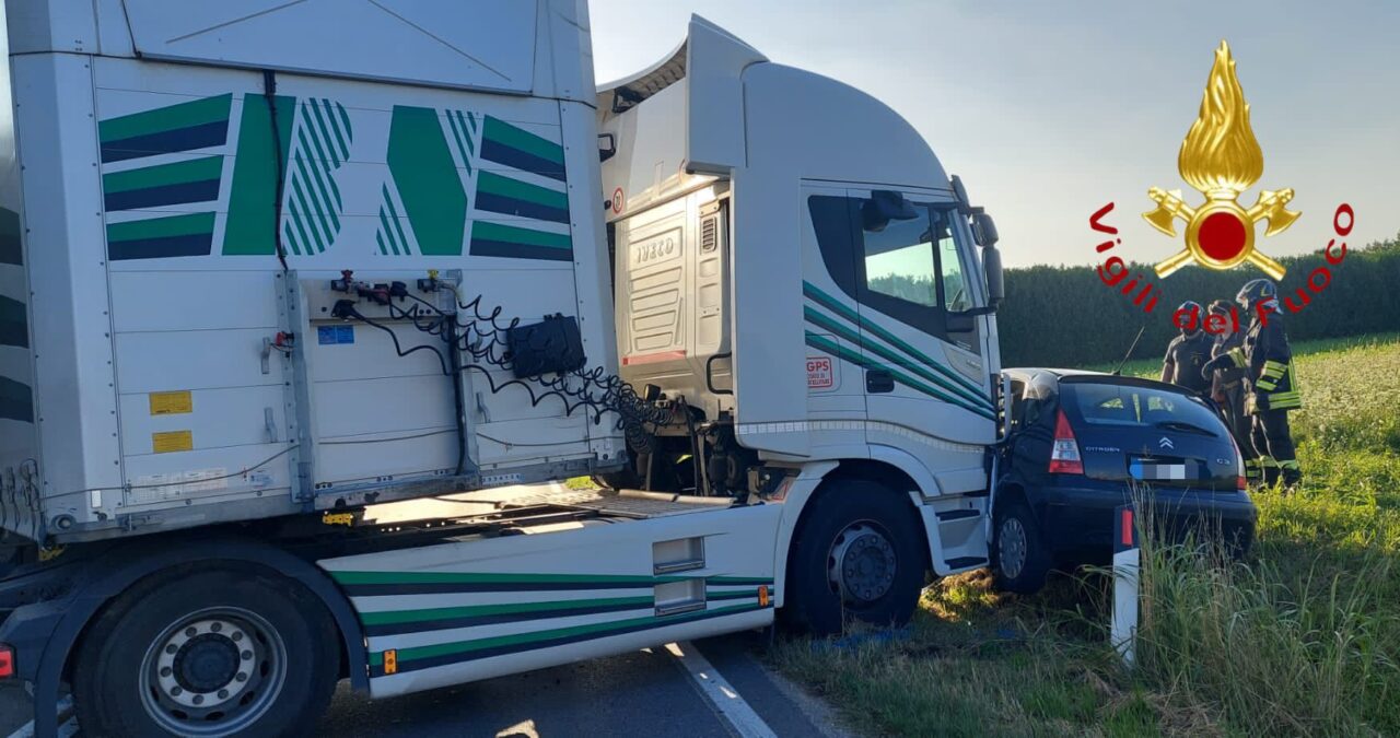 Incidente stradale a Cermenate, coinvolto un autoarticolato