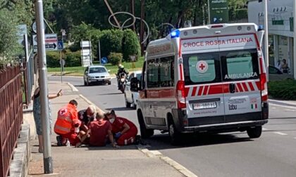 Cade in moto a Cantù: soccorso un anziano