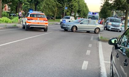 Scontro tra auto e moto a Cantù