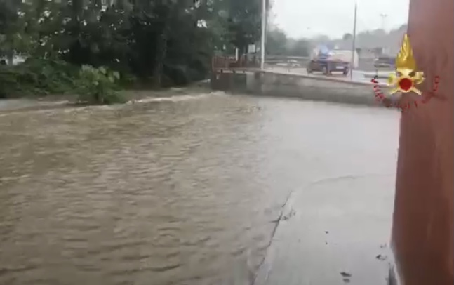 Esonda il torrente a Villa Guardia