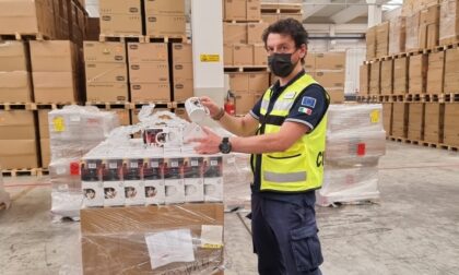 Sequestrate 1700 tazze in porcellana