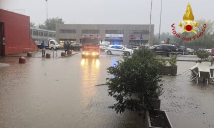 Maltempo: esonda il torrente a Villa Guardia, CenterVill allagato. Chiusi ponti e sottopassi, ecco quali