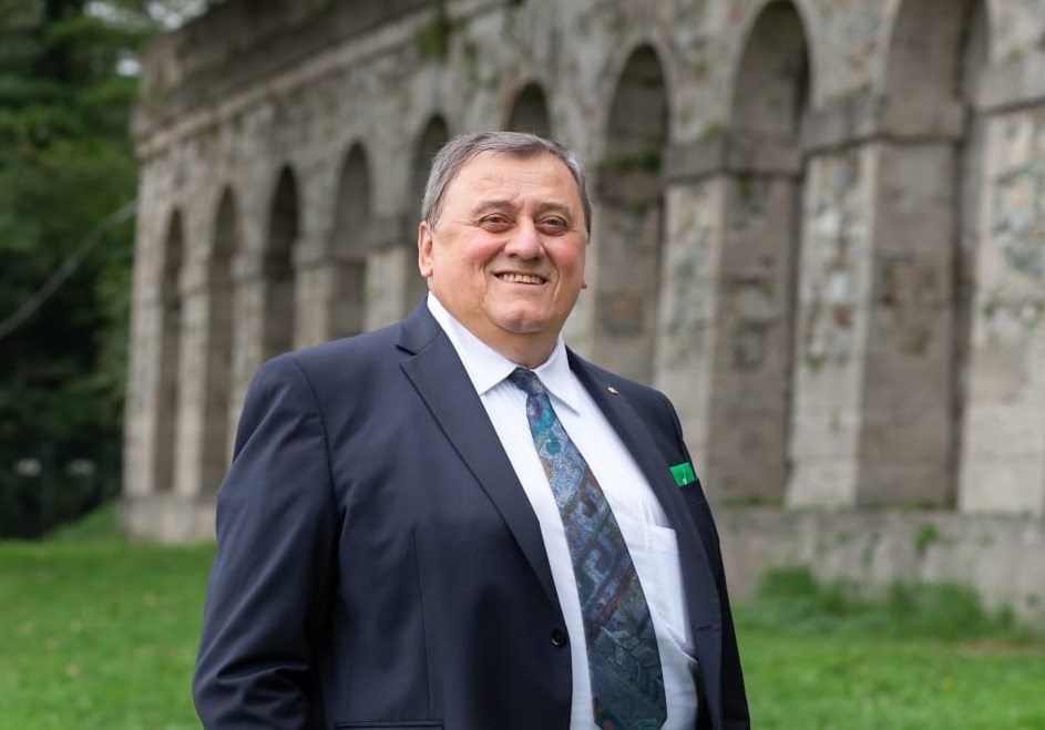 Sindaco contro i venditori porta a porta: “Pronti a denunciare”
