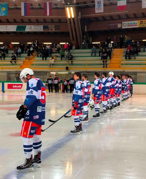 Hockey como debutto con ko