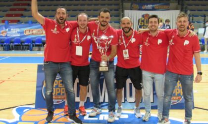 Pallacanestro lariana mani canturine hanno alzato le Supercoppe maschili di serie A2 e B