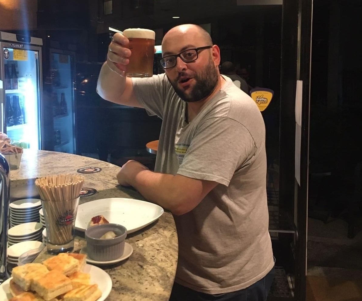 Addio allo chef e tifoso comasco. I Pesi Massimi: “Da lassù preparerai la torta della Champions”