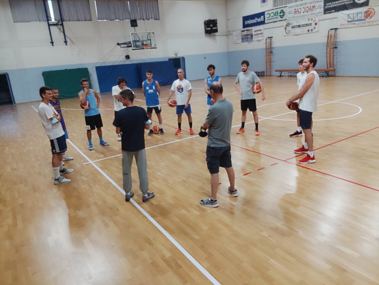 Basket serie D domani le capoliste Rovello e Appiano in trasferta a Tavernerio e Cabiate